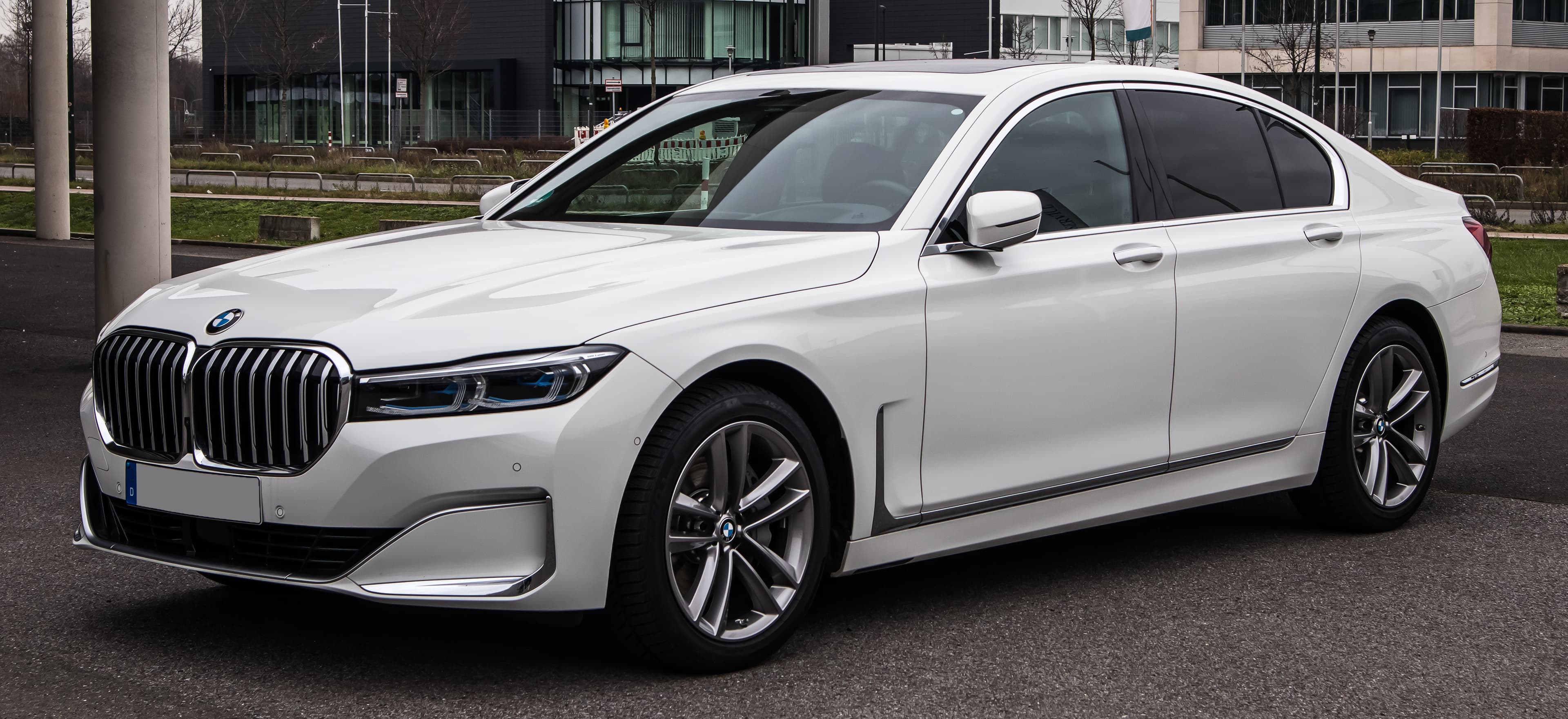 BMW 740i - Image 1